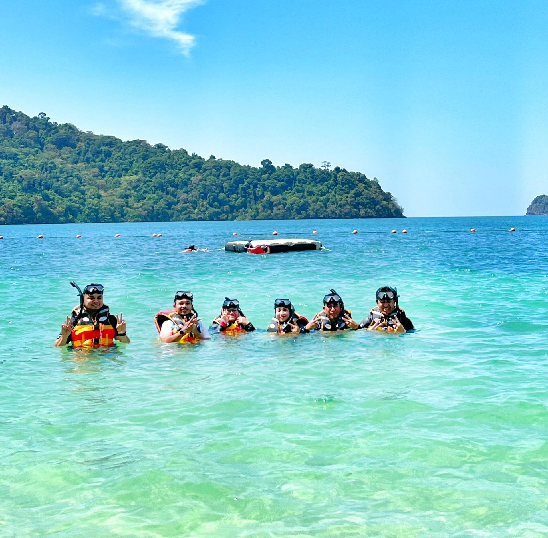 Island Hopping Snorkeling Package