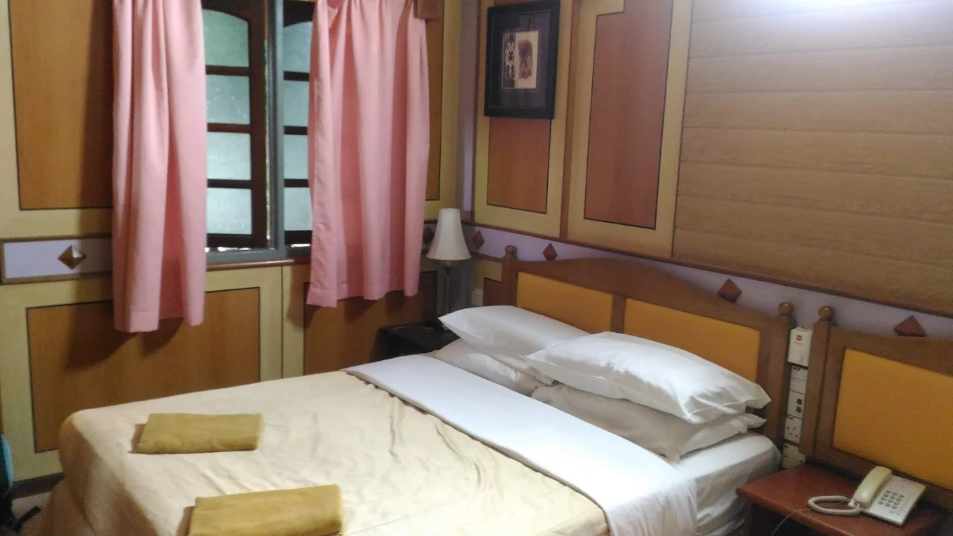 Shari-la Island Resort