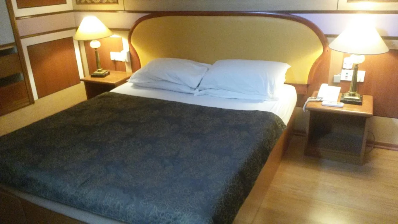 Shari-la Island Resort
